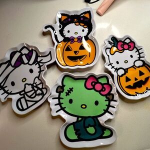 Set of 8 - Hello Kitty by Sanrio 2024 Melamine Halloween Plates